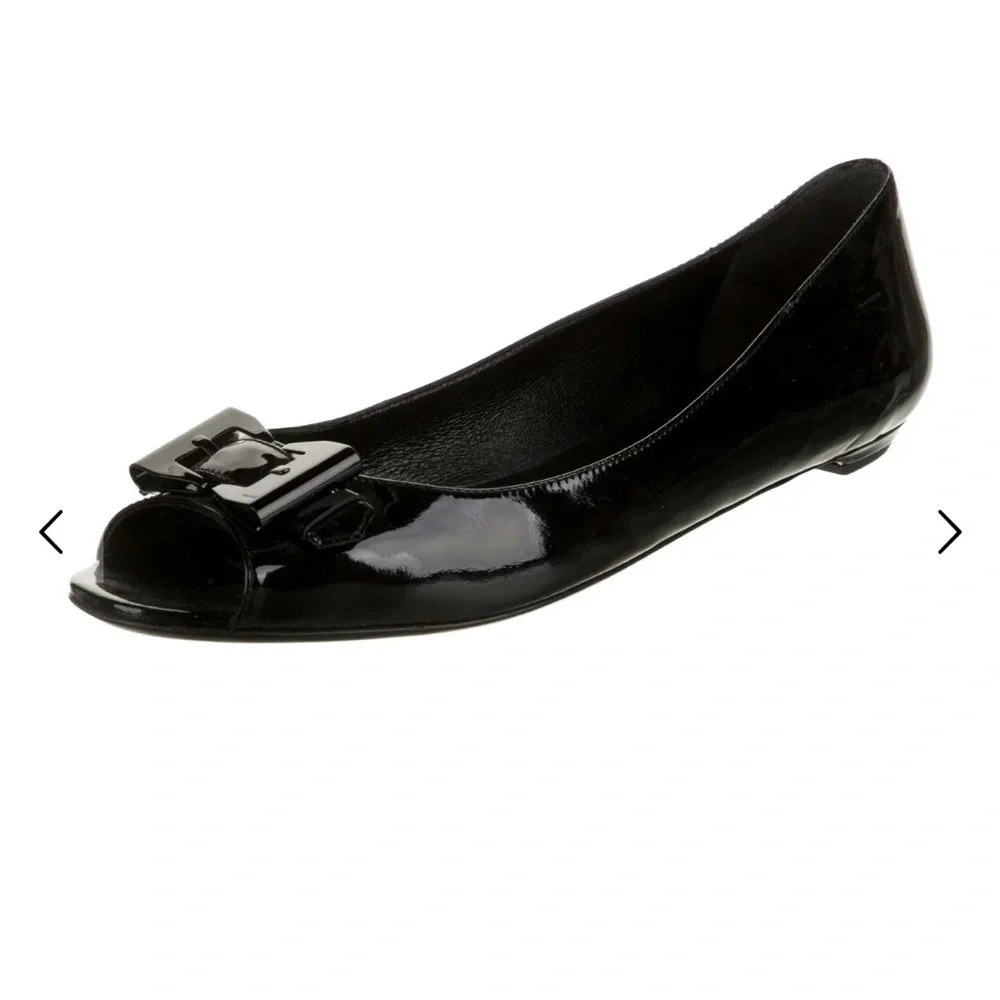 Gucci Embellished Ballet Flats in Black Patent Leather - Picture 1 of 9